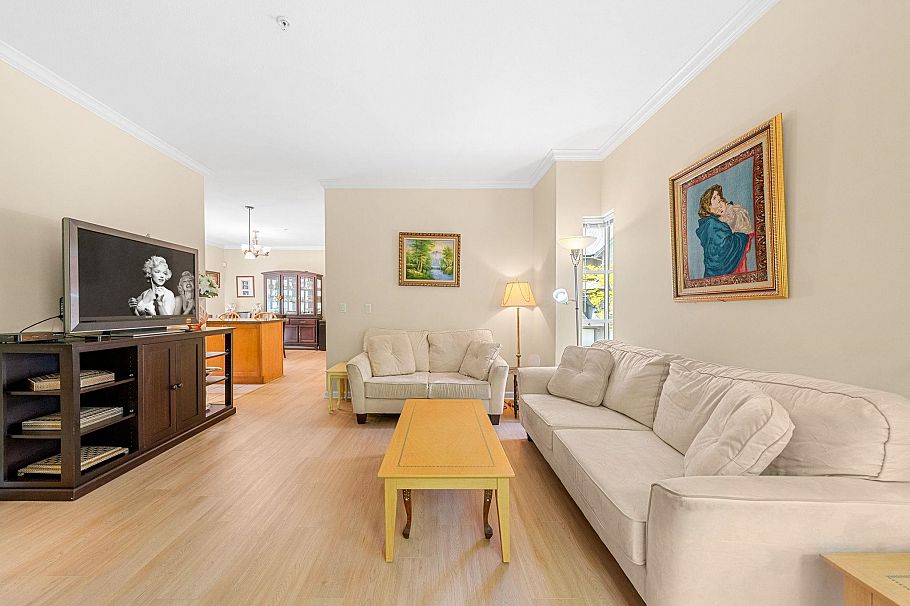 15 3150 Sunnyhurst Road North Vancouver, BC - 9