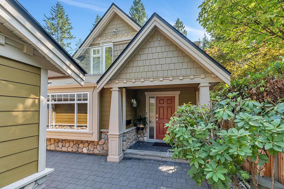 950 Seymour Boulevard North Vancouver, BC - 4