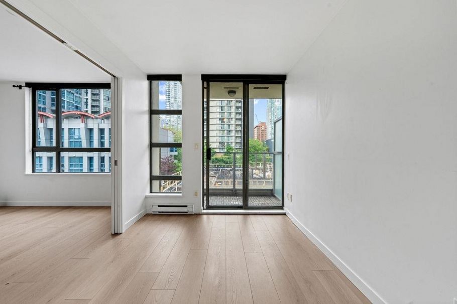 509 1225 Richards Street Vancouver, BC - 4