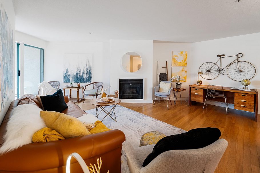 209 3131 Main Street Vancouver, BC - 3