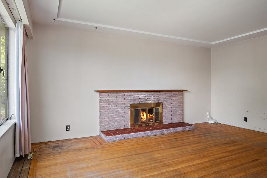 2798 E 24th Avenue Vancouver, BC - 11