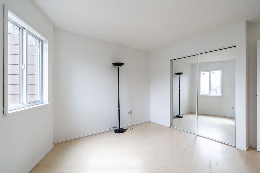203 107 W 27th Street North Vancouver, BC - 20