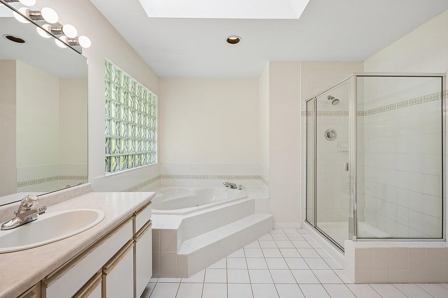 3253 Kerrstead Place North Vancouver, BC - 11