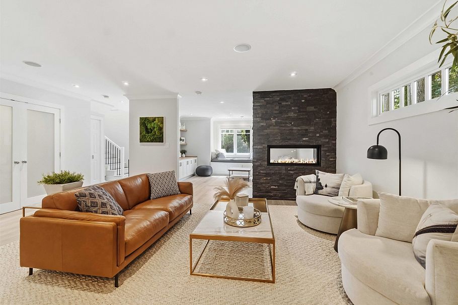 1610 Ross Road North Vancouver, BC - 3
