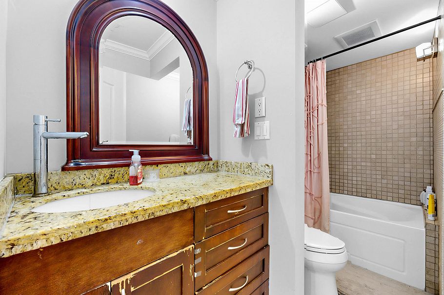 3628 Dunbar Street Vancouver, BC - 39