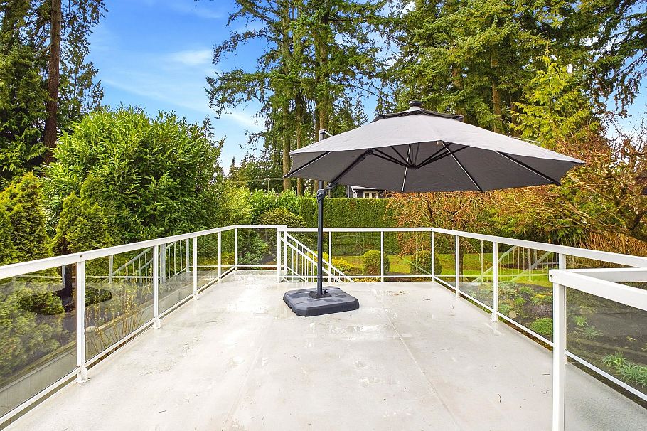 2522 Bronte Drive North Vancouver, BC - 23
