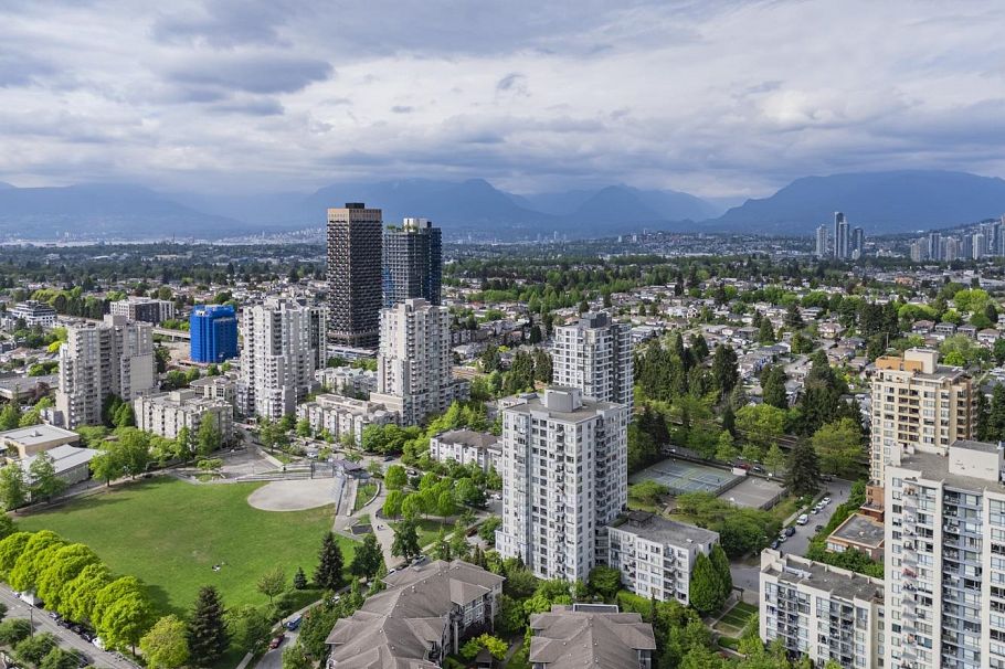 503 3520 Crowley Drive Vancouver, BC - 7