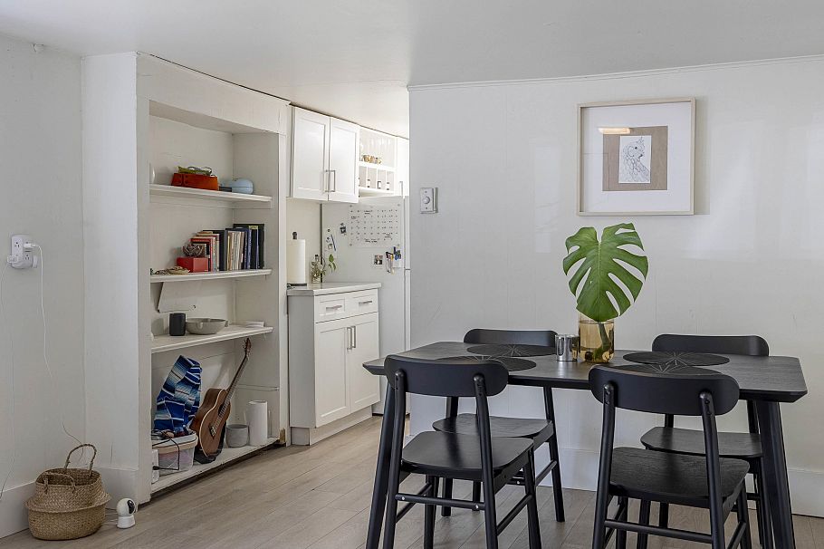 2325 W 8th Avenue Vancouver, BC - 23