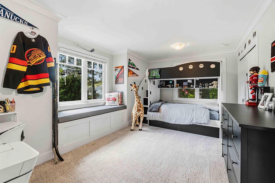 1610 Ross Road North Vancouver, BC - 24
