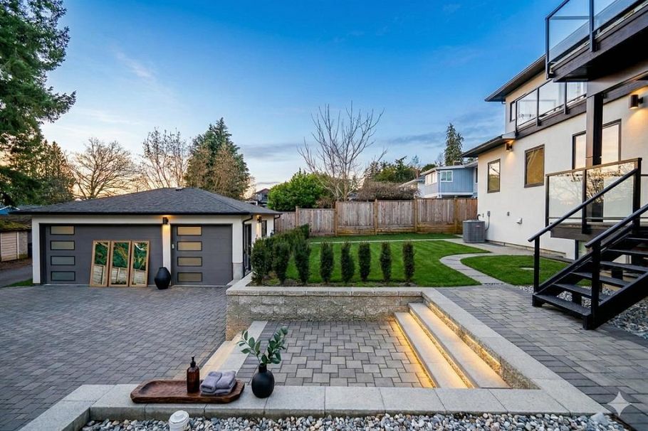 3846 Southwood Street Burnaby, BC - 31