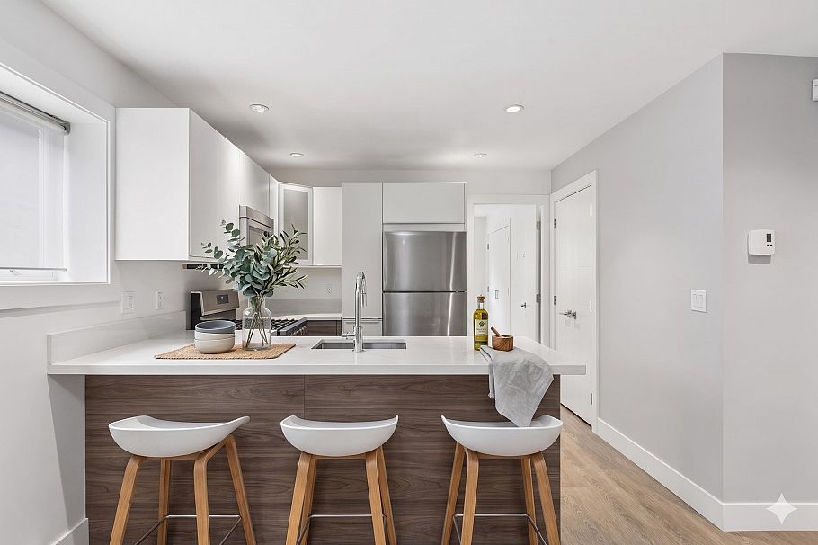 2999 Larson Road North Vancouver, BC - 30