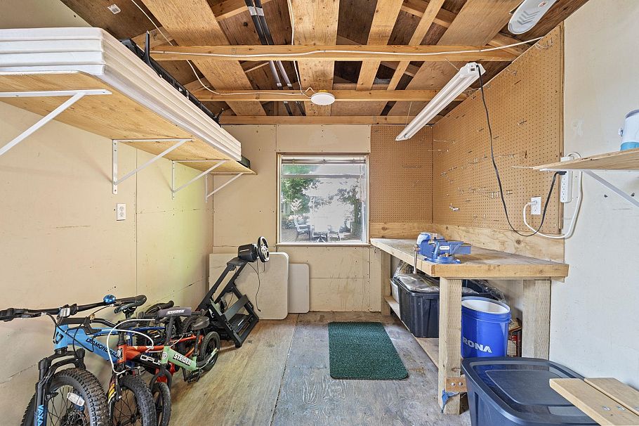 4792 Cedarcrest Avenue North Vancouver, BC - 28