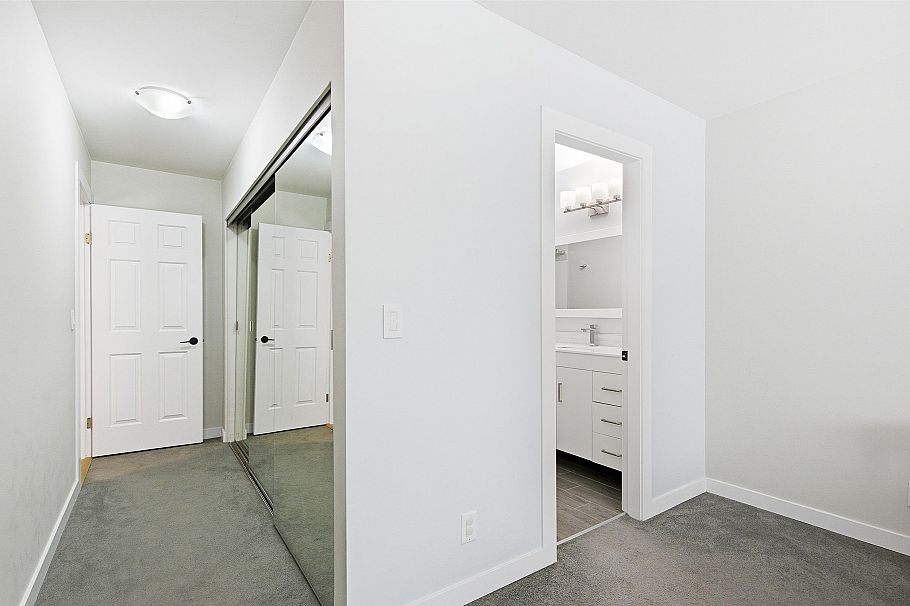 836 Roche Point Drive North Vancouver, BC - 14