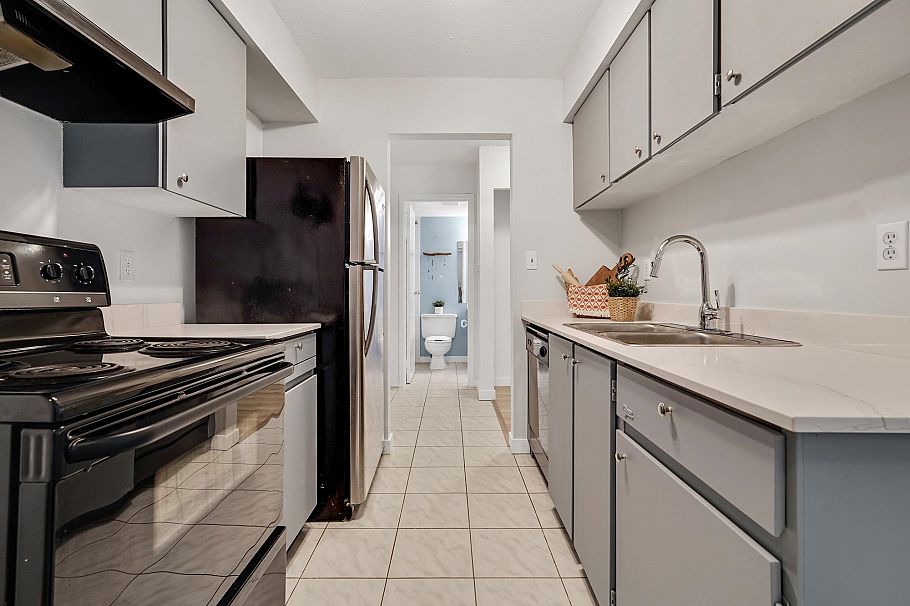 311 4363 Halifax Street Burnaby, BC - 14