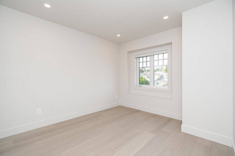 48 E 57th Avenue Vancouver, BC - 22