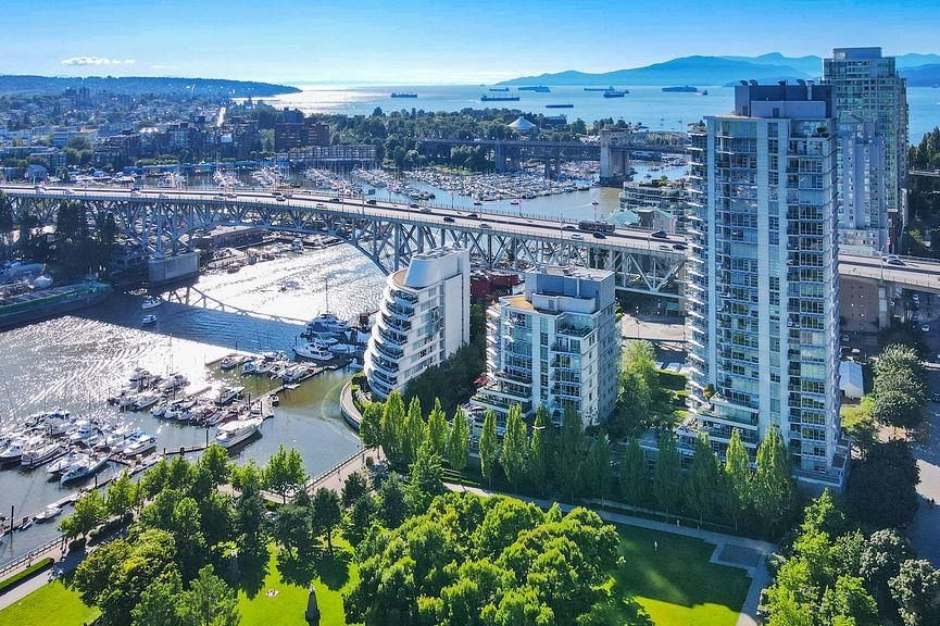 806 633 Kinghorne Mews Vancouver, BC - 1
