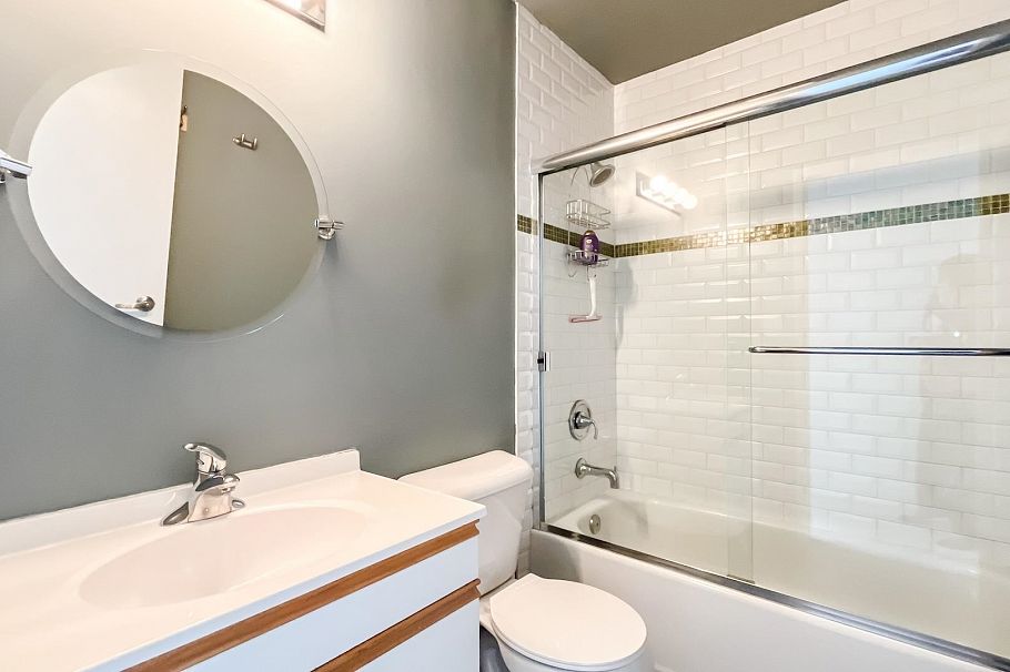 985 Old Lillooet Road North Vancouver, BC - 20