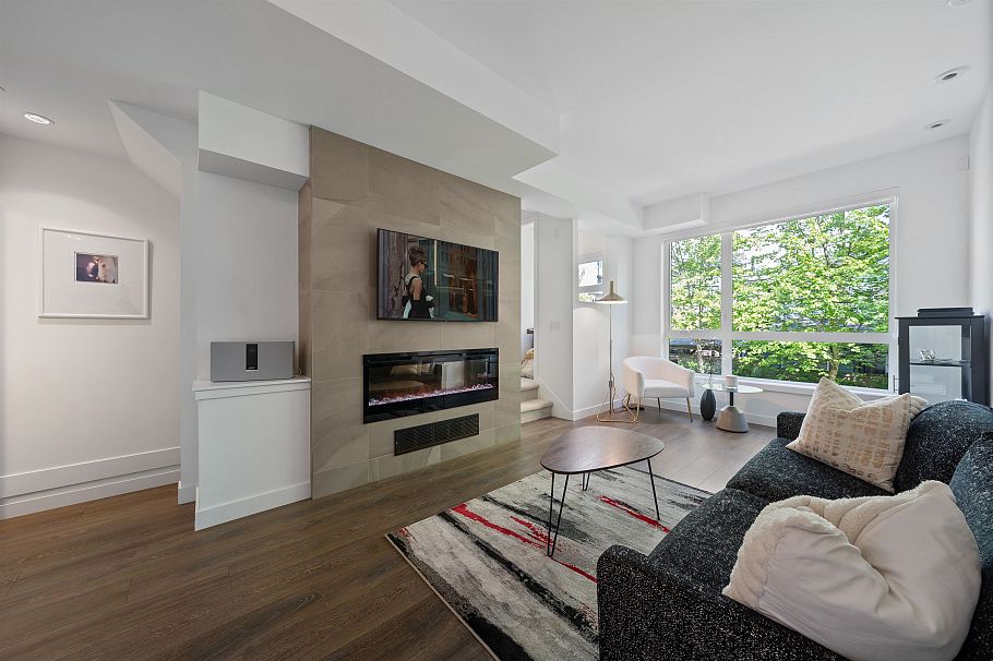 21 856 Orwell Street North Vancouver, BC - 4