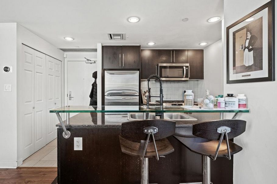 806 633 Kinghorne Mews Vancouver, BC - 8