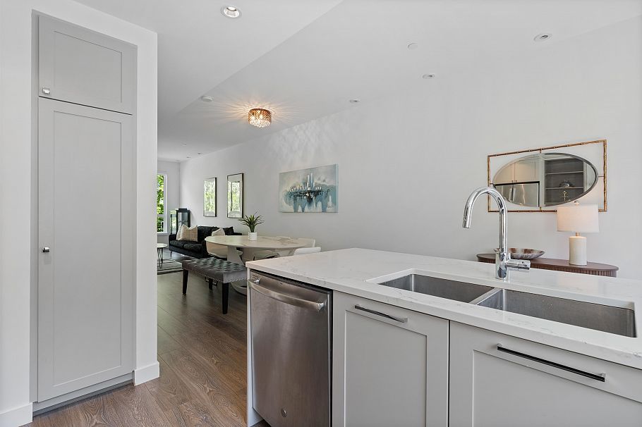 21 856 Orwell Street North Vancouver, BC - 7