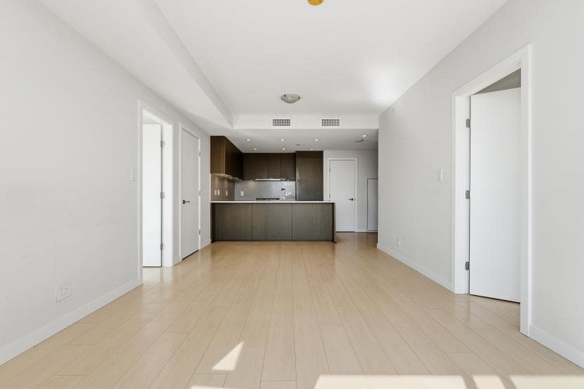 1702 125 14th Street North Vancouver, BC - 17
