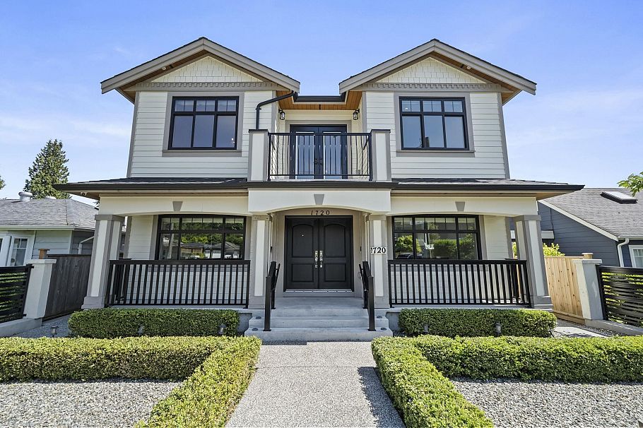 1720 Sutherland Avenue North Vancouver, BC - 1