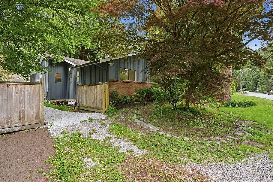 909 Seymour Boulevard North Vancouver, BC - 4
