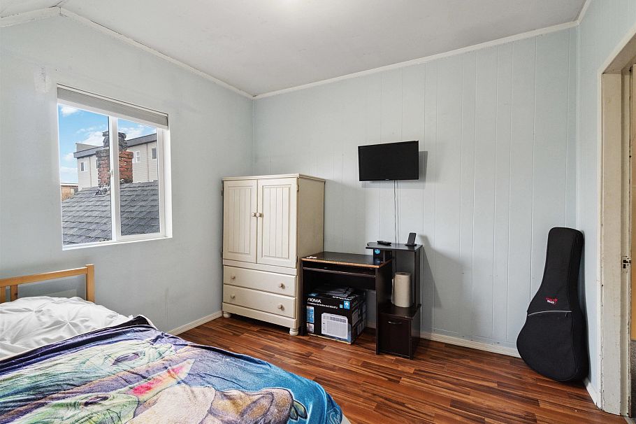 1649 Grant Street Vancouver, BC - 16