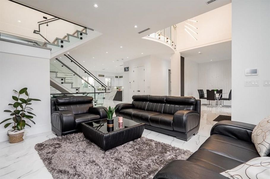 3846 Southwood Street Burnaby, BC - 3