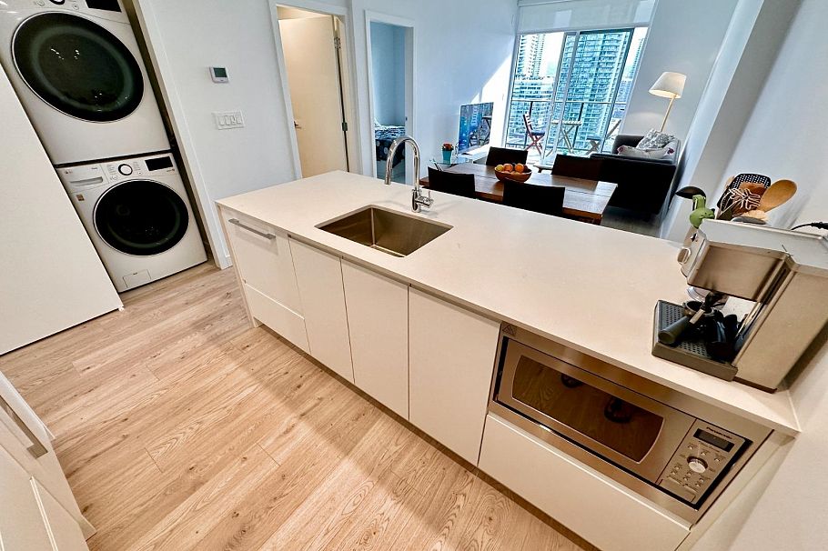 2407 2181 Madison Avenue Burnaby, BC - 6