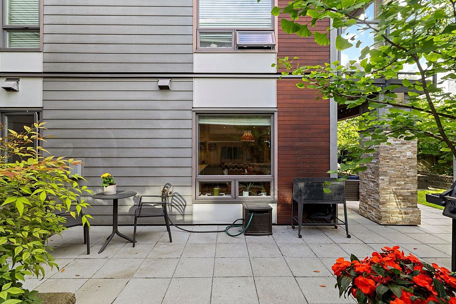 102 1661 E 2nd Avenue Vancouver, BC - 4