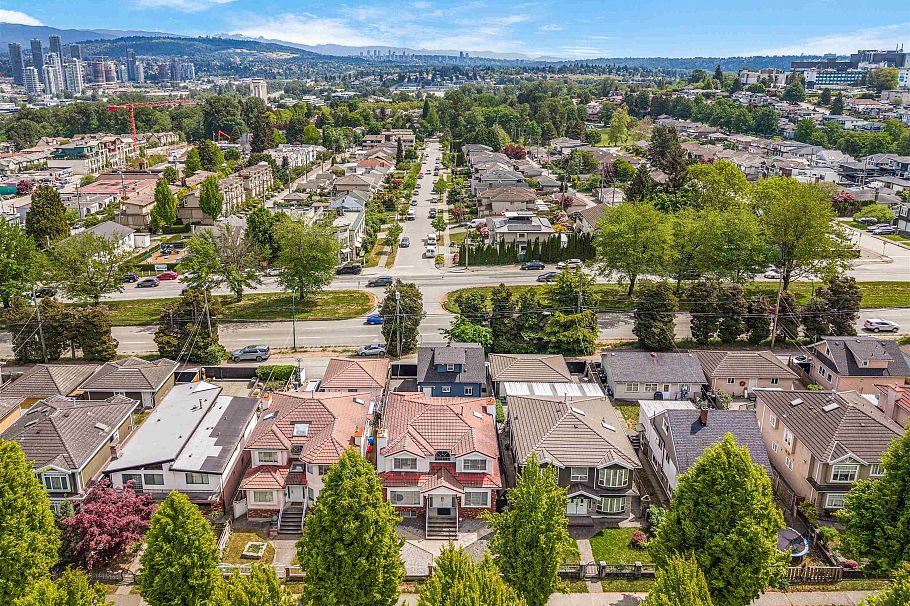 3466 Dieppe Drive Vancouver, BC - 3