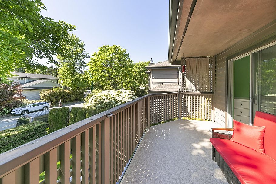 836 Roche Point Drive North Vancouver, BC - 25