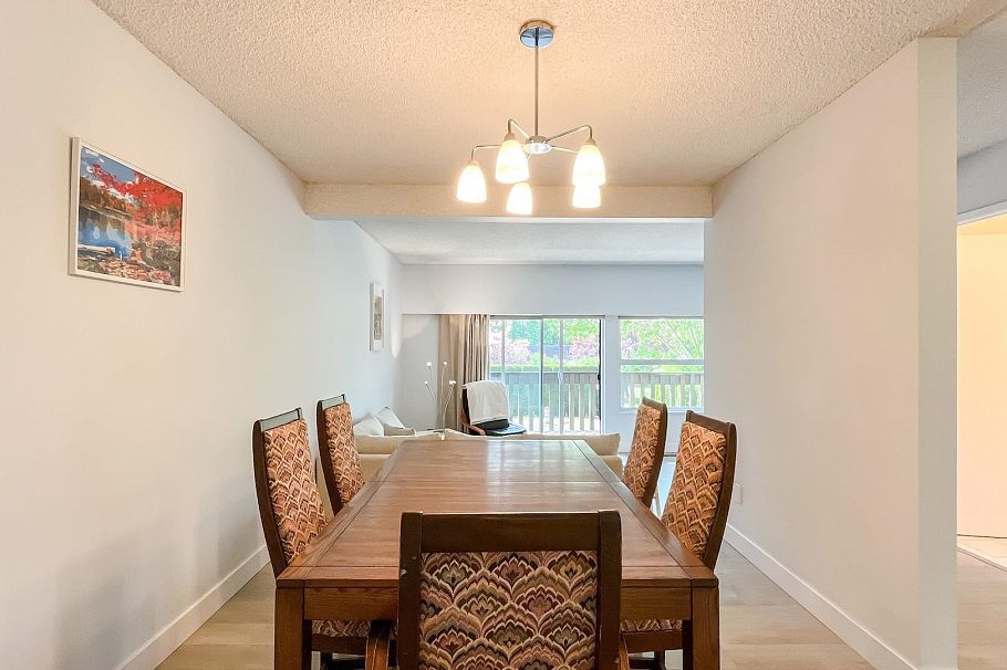 985 Old Lillooet Road North Vancouver, BC - 8