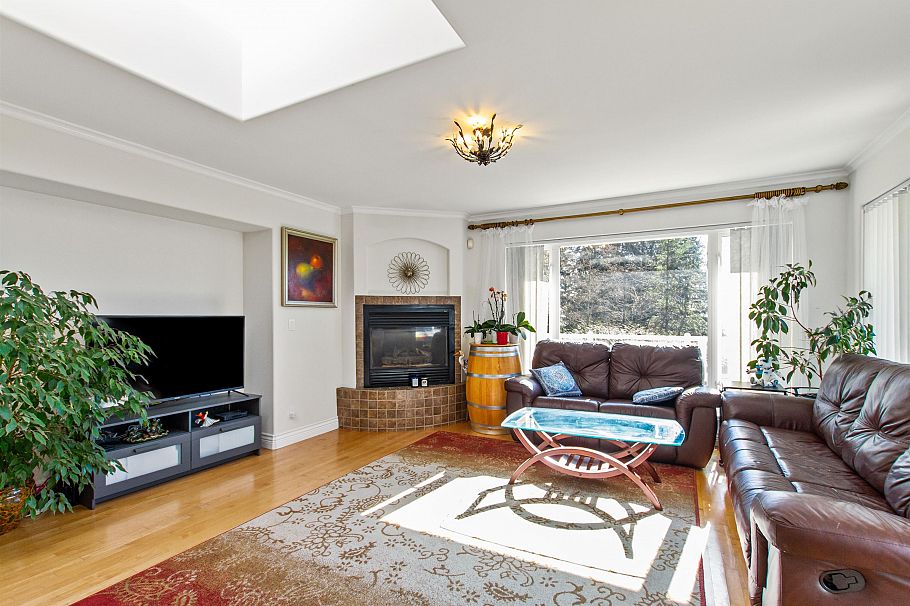 3866 Michener Way North Vancouver, BC - 9