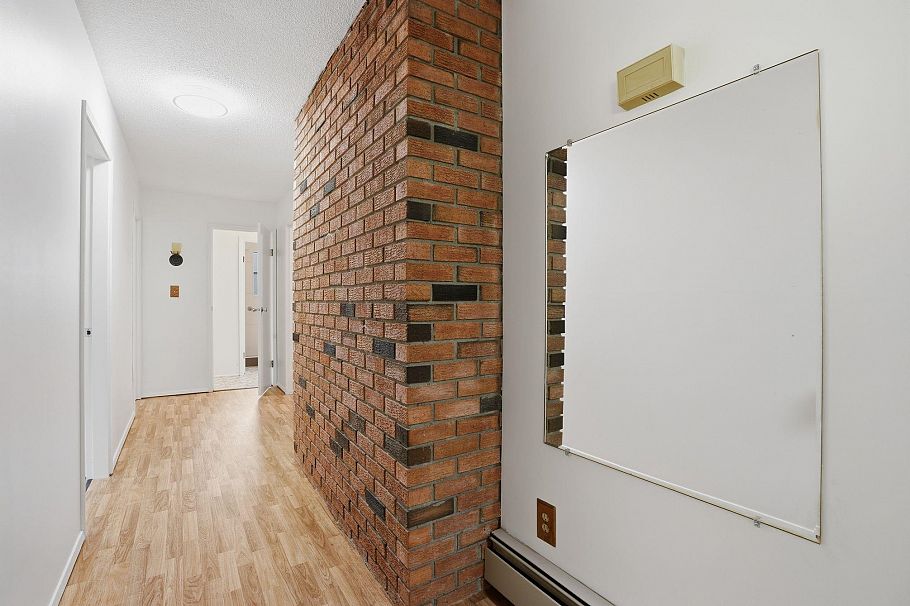 909 Seymour Boulevard North Vancouver, BC - 22