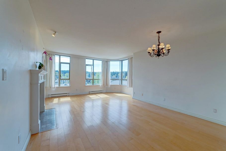 504 2580 Tolmie Street Vancouver, BC - 4