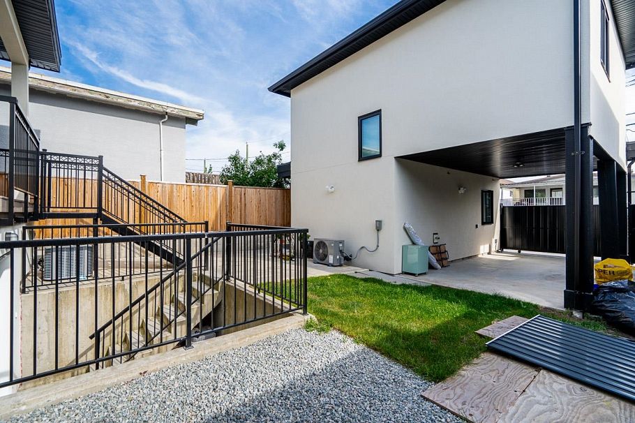48 E 57th Avenue Vancouver, BC - 28