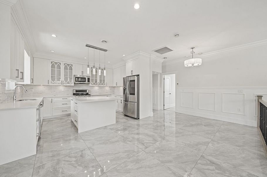 1720 Sutherland Avenue North Vancouver, BC - 6