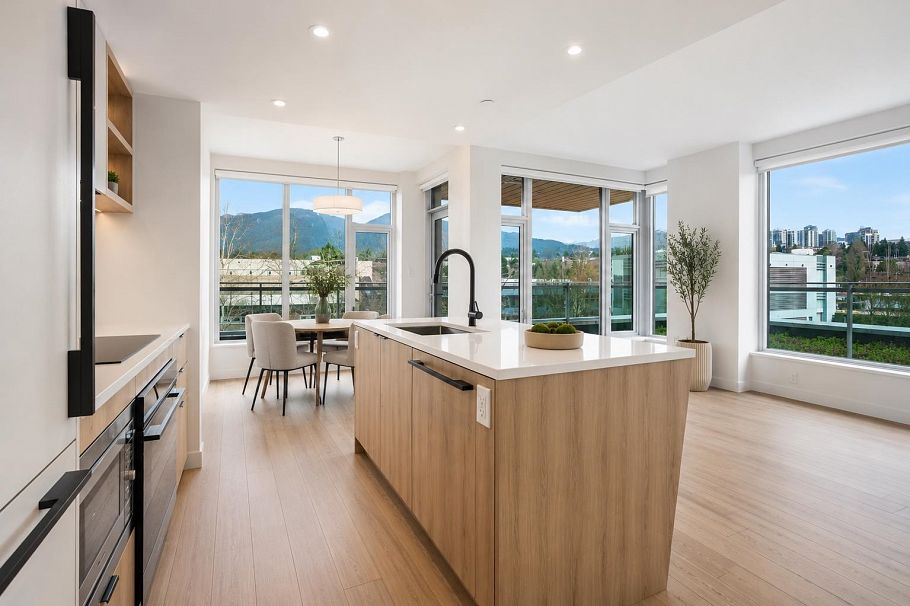 312 755 Harbourside Drive North Vancouver, BC - 3