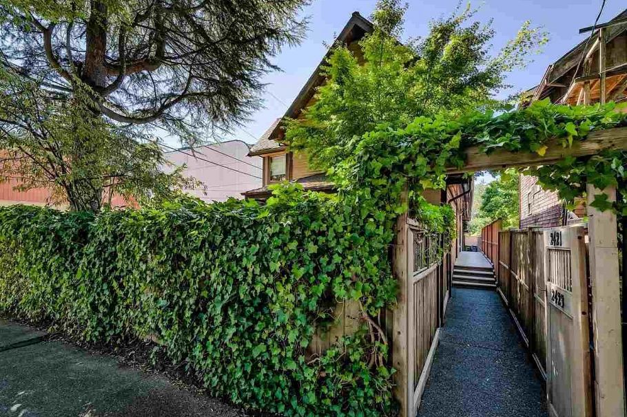 2421 Trafalgar Street Vancouver, BC - 2
