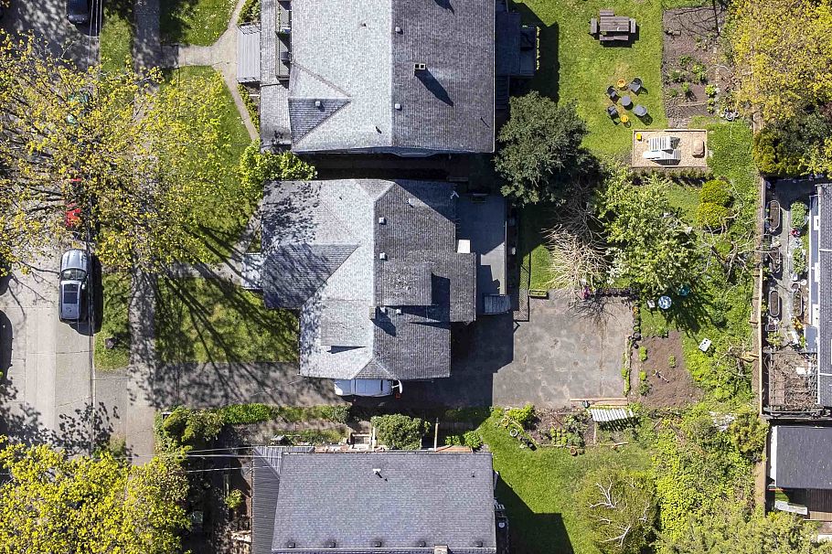 2325 W 8th Avenue Vancouver, BC - 34