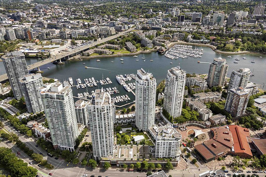 1008 198 Aquarius Mews Vancouver, BC - 31