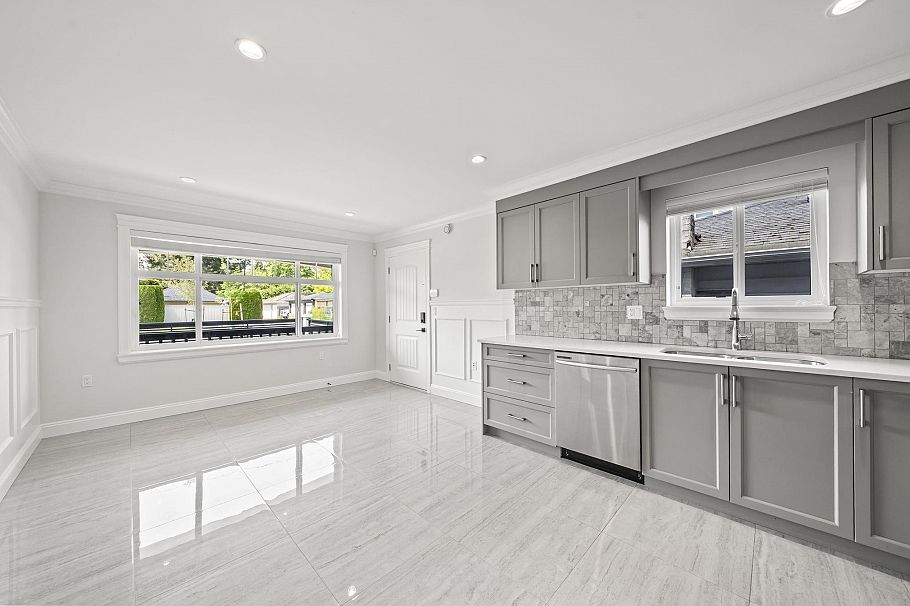 1720 Sutherland Avenue North Vancouver, BC - 20