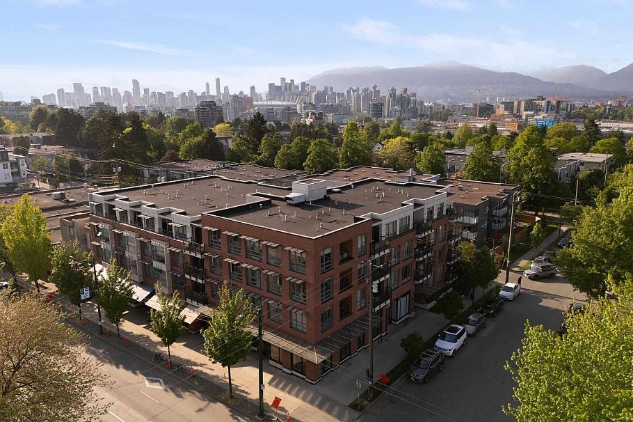 309 2477 Carolina Street Vancouver, BC - 1