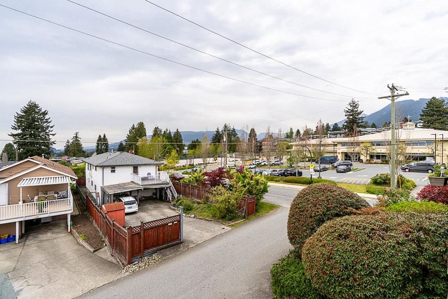 203 107 W 27th Street North Vancouver, BC - 25