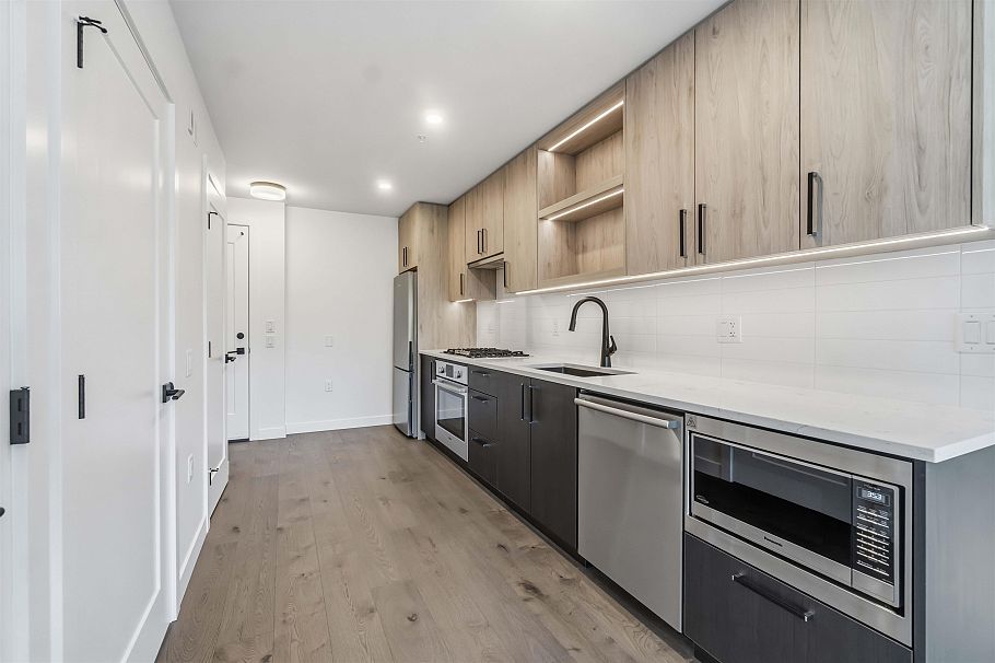 310 6859 Cambie Street Vancouver, BC - 9