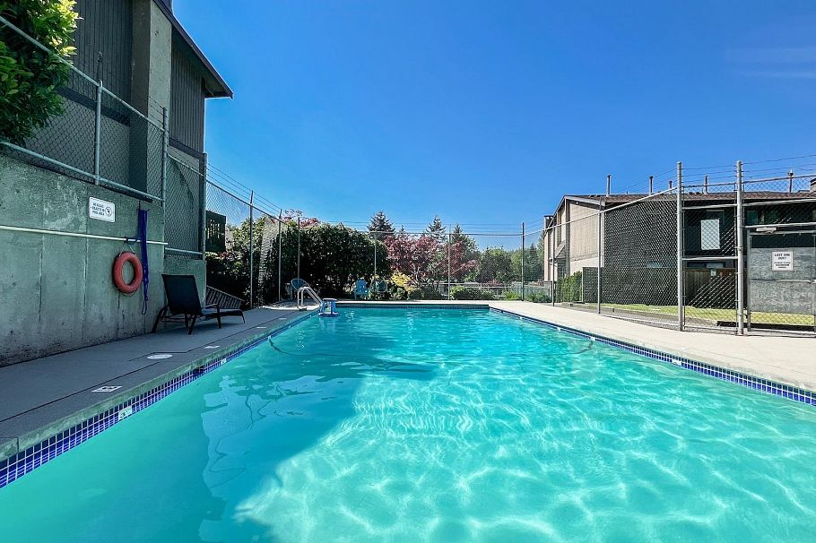 985 Old Lillooet Road North Vancouver, BC - 30