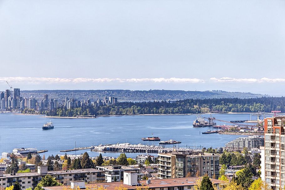 1203 135 E 13th Street North Vancouver, BC - 13