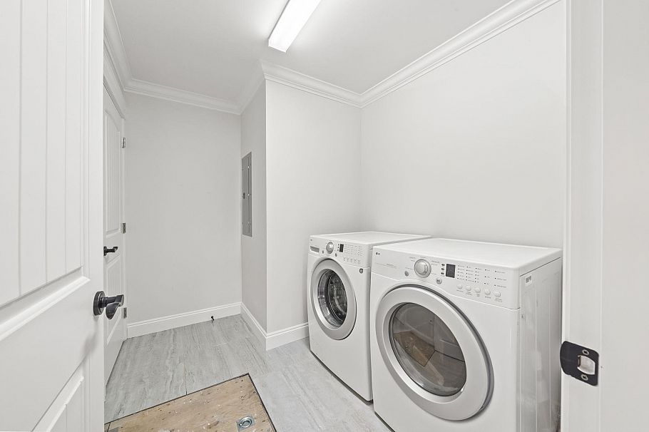 1720 Sutherland Avenue North Vancouver, BC - 25